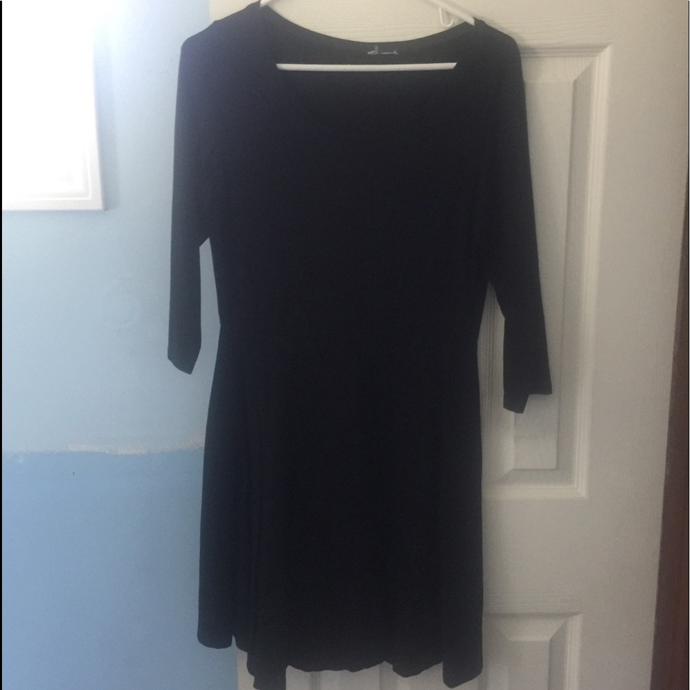 Black Tee-Shirt Material- 3/4 Length Skater Dress